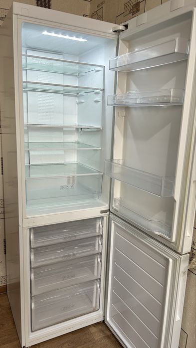 Продам Холодильник Haier!