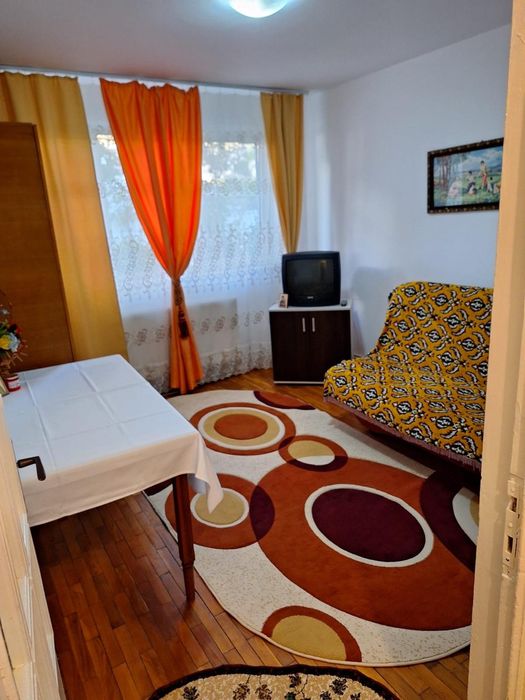 Vând apartament central,2 camere, Calea Galati