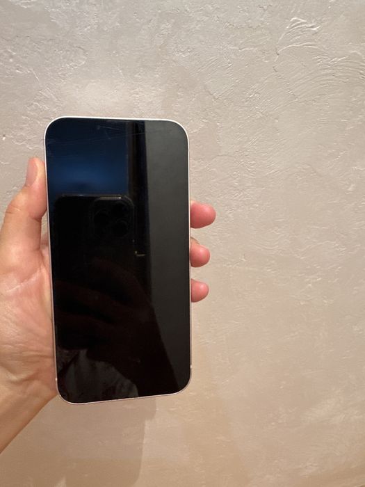 iPhone 13 128 ГБ.