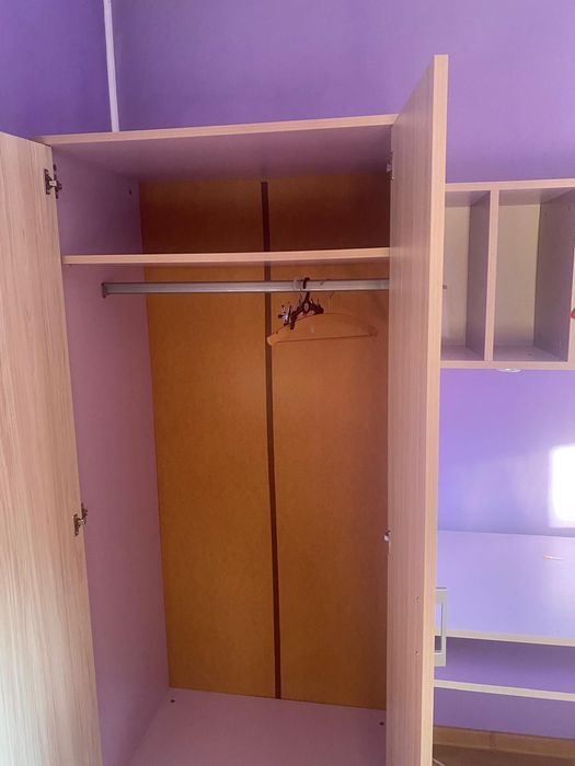 Продавам обзавеждане за детско-юношеска стая