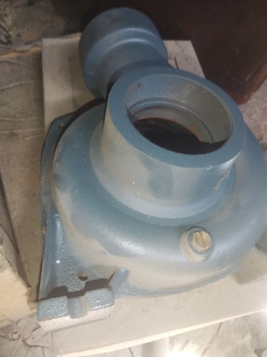 Насос, крышка с крыльчаткой.