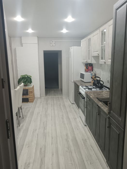 Продам двух комнатную квартиру