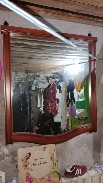 Спальная зеркало