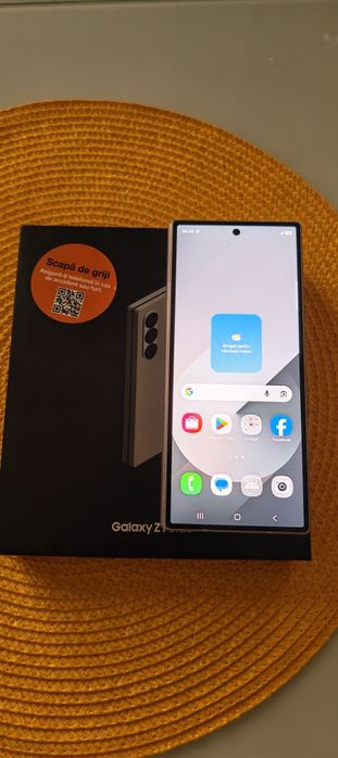 Samsung Z Fold 6