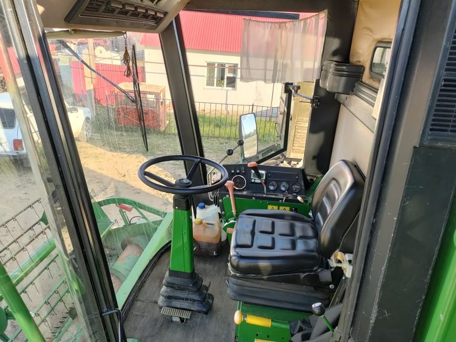 Комбайн John Deere w230