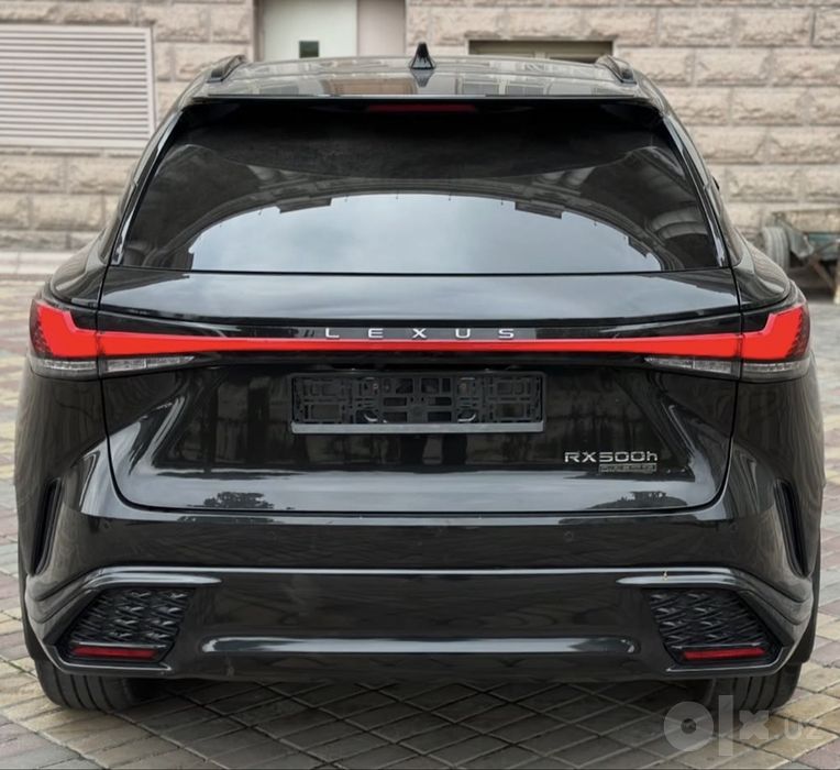 Lexus RX500 h 2023 год