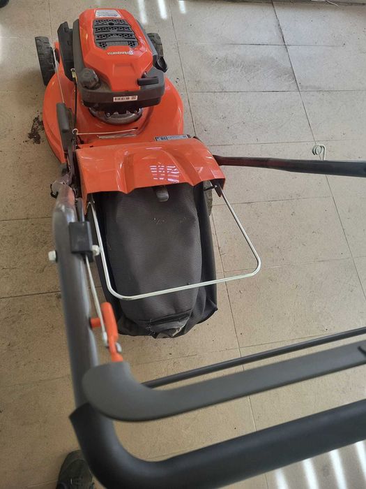 Vand Husqvarna  LC253S