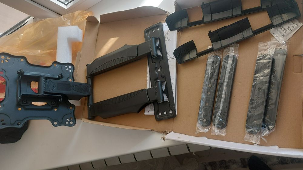 Установка кронштейн для телевизора