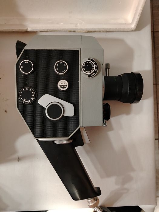 Кинокамера советская