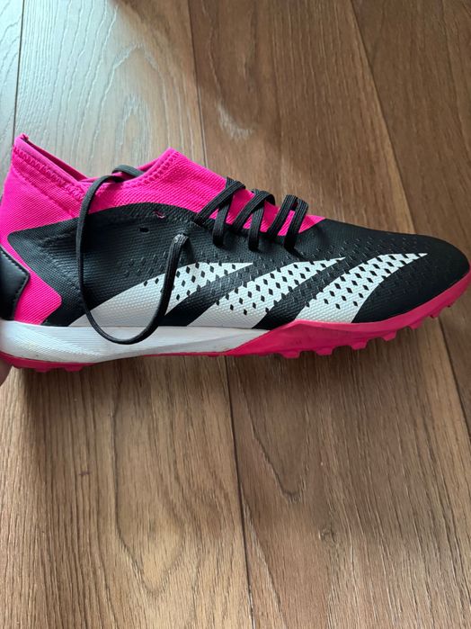 футболни обувки adidas predator