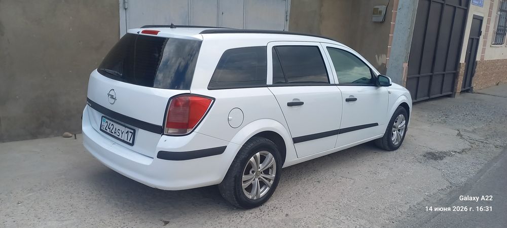 Opel Астра h 2006