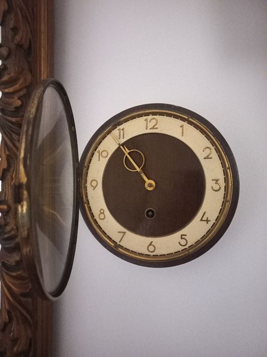 Vechi ceas de perete