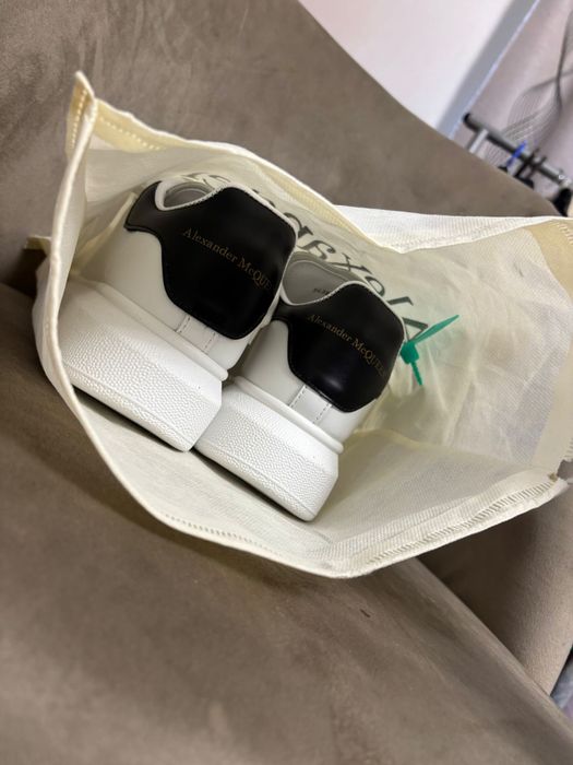 Adidasi pentru femei