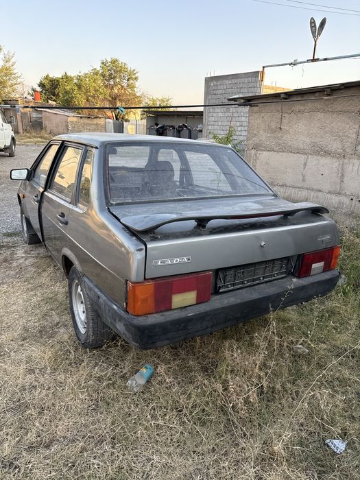 Продам машину 21099