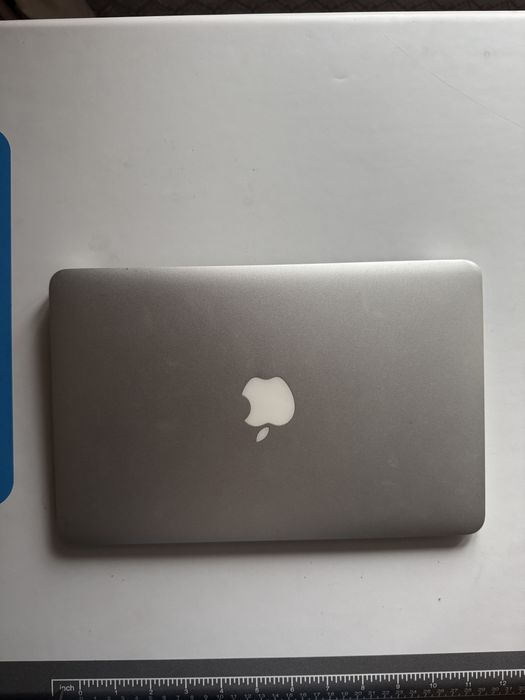 Macbook sotiladi core i5 srochno