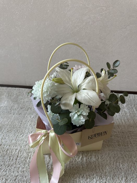 Продам цветы по 7000 торг есть звоните