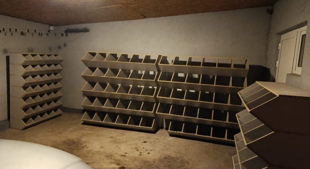 Строительные полки