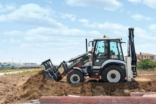 Execut sapaturi / santuri si  instalatii electrice, apa si canal