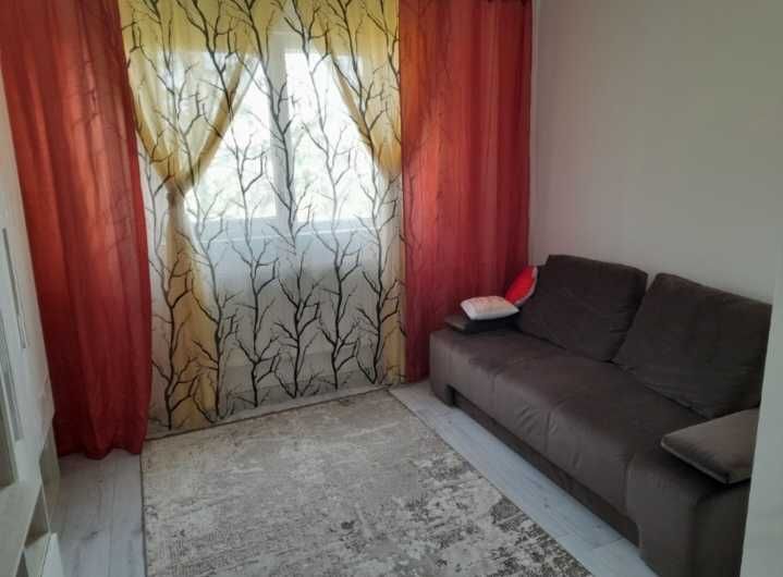 Proprietar , inchiriez garsoniera 23mp ,etaj 1 , 195 Euro / luna