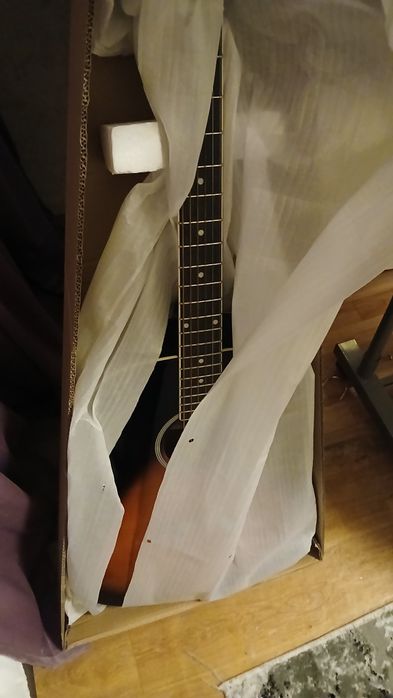 Gitara ashton sidney Avstraliya