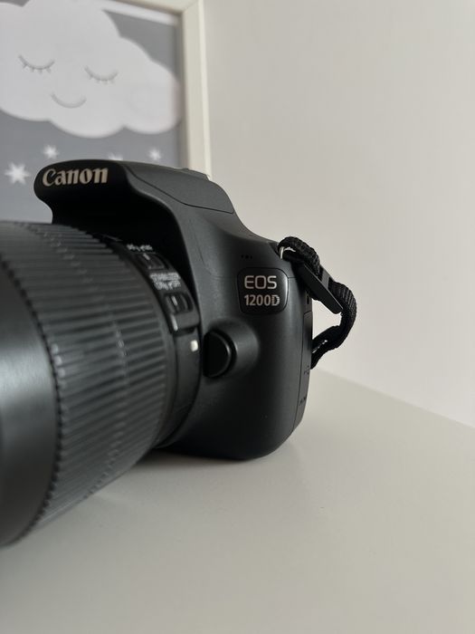 Продам Canon 1200 D