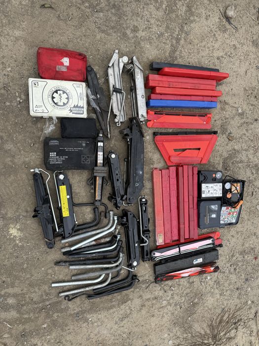 Cric cheie roti triunghiuri compresor auto