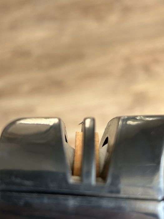 Точило за ноживе и ножици Samura