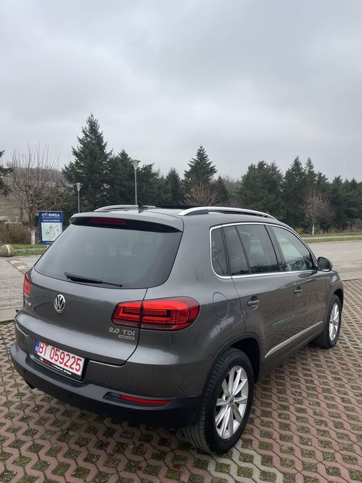 Volkswagen tiguan  model Carat