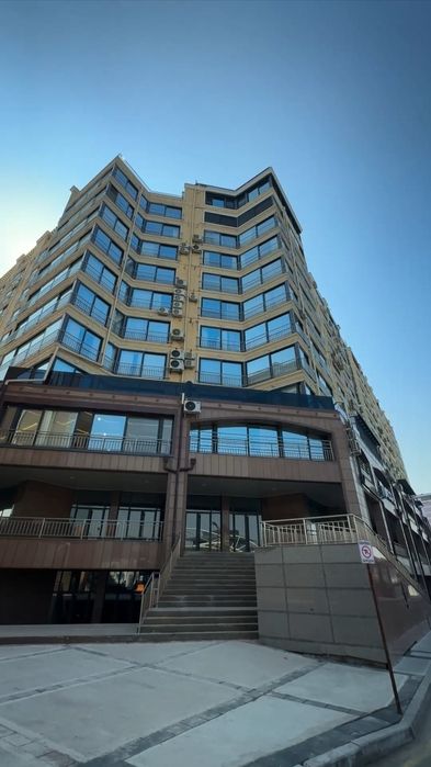 Продаётся бизнес класс нежилое помещение