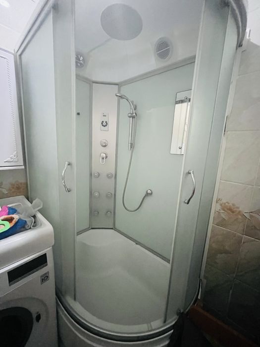 Душевая кабинка