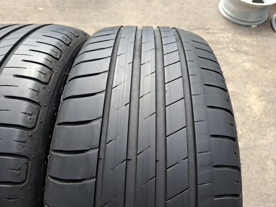2бр. 215/55/17 Goodyear Efficient Grip Performance