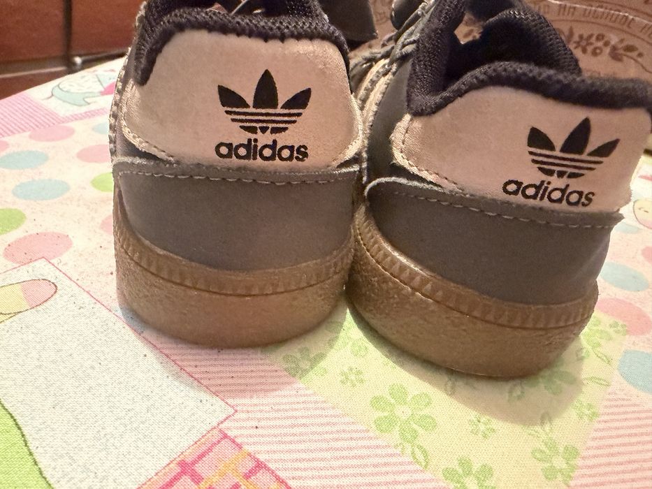 Детская обувь  24 размер