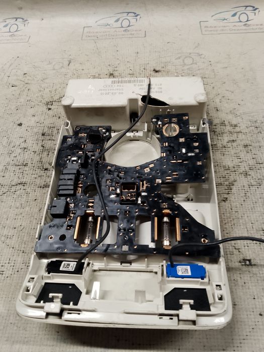 plafoniera audi a4 b8 2011