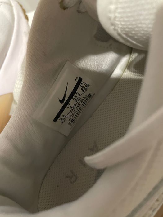 Vând Nike Air max originali mărimea 37.5 potriviți pentru 37