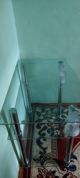 Стеклянный стол/подставка с жарптицами