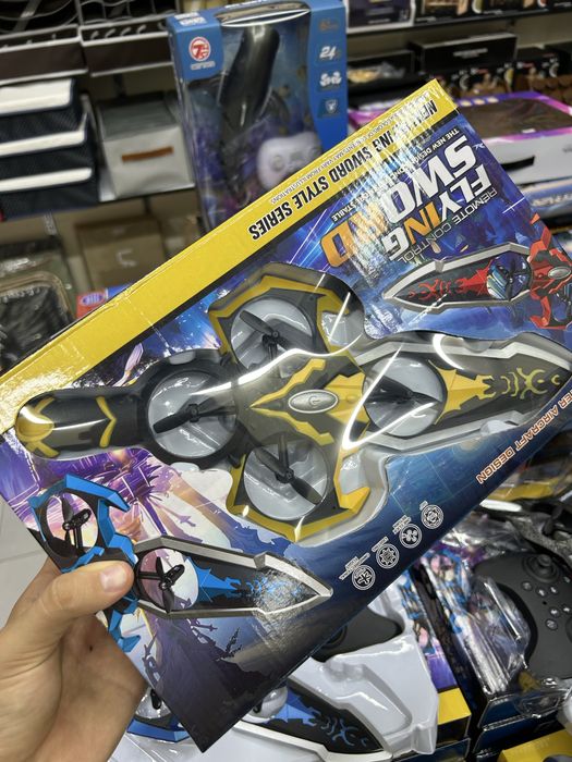 Dron,qilich korinishida, 20metr balanlikka 50 metr uzoqlikka boradi