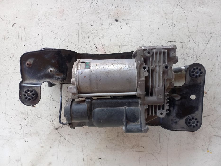 Компресор BMW X5 E70