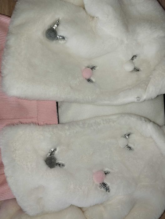 Сладко костюмче за момиченце 36м. Без забележки!