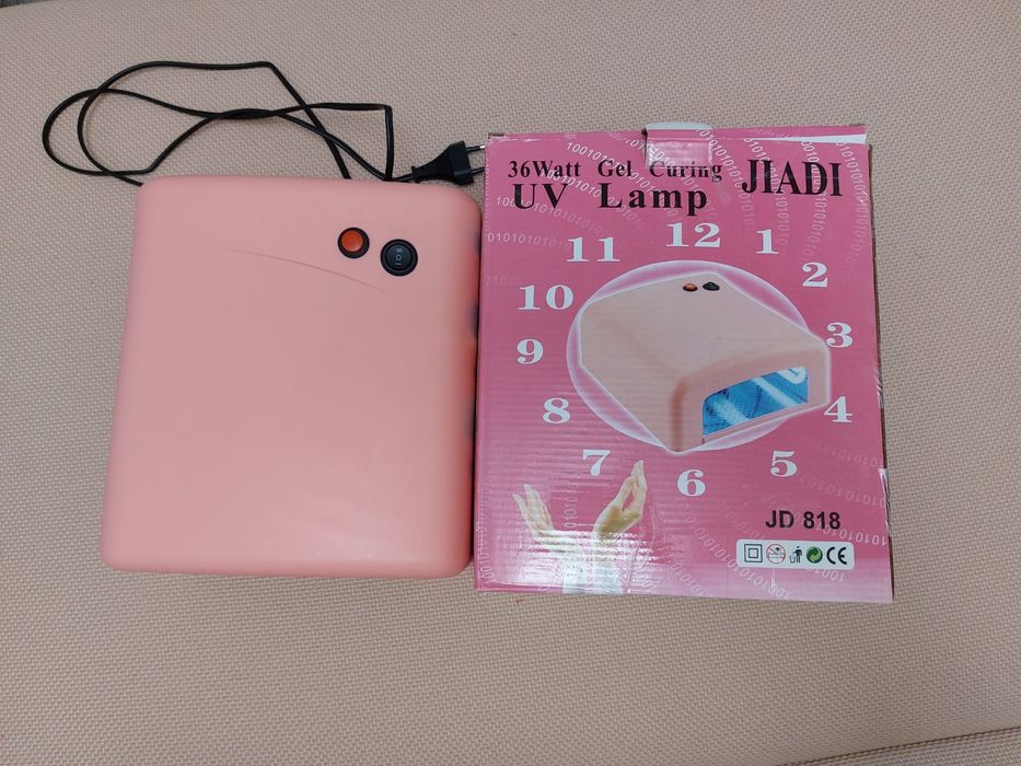 Ультрафиолетовая лампа для маникюра