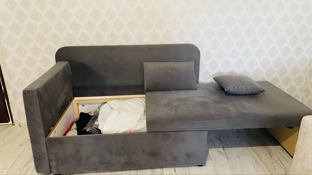 Продам комфортный и удобный диван.