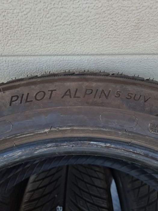 Зимни гуми 4 броя MICHELIN PilotAlpin 5Suv 235 50 R19