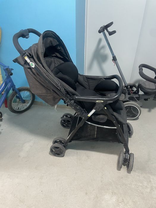 Продам прогулочную коляску и санки ника