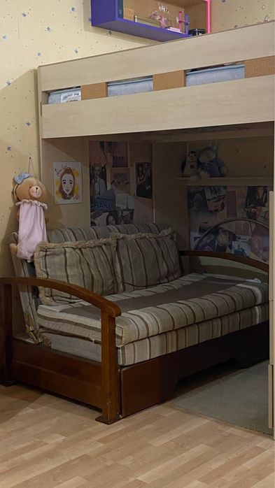 РАСПРОДАЖА Детская кровать со шкафами,диван в Детскую