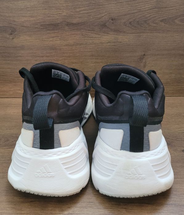 Като нови!Дамски маратонки Adidas-39номер