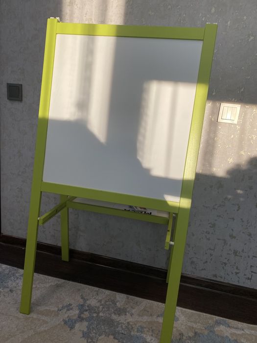 Продаю мольберт доску для рисования ИКЕА Мола + фломастеры Мола