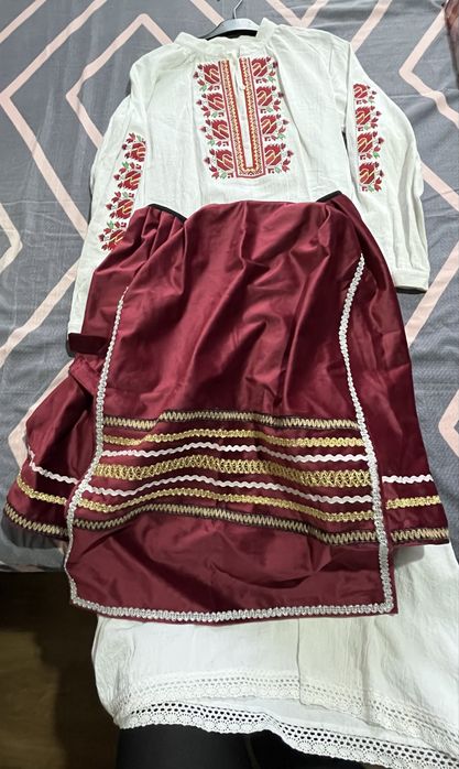 Дамска народна носия