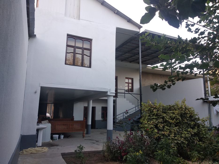 Ucaska sotiladi fozilovda.4 sotidan owiq