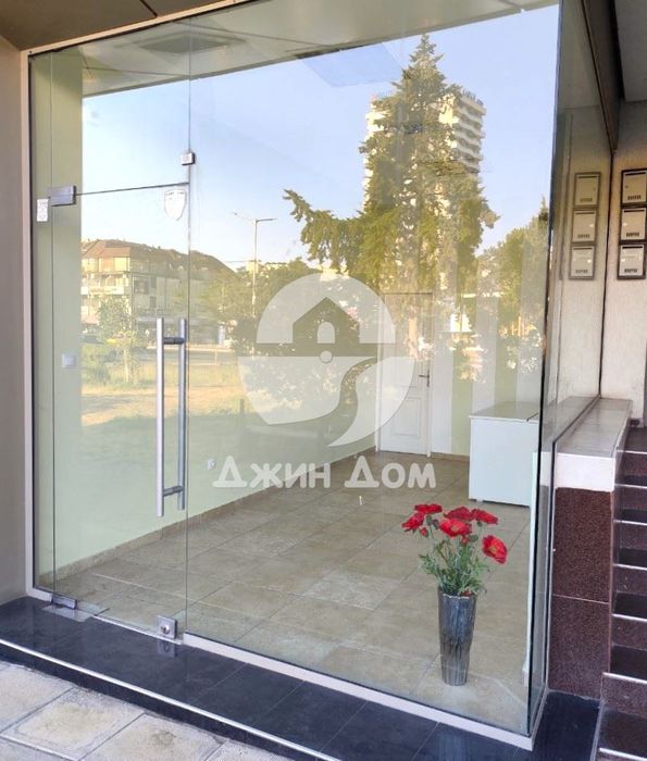 Търговско помещение в търговски център, к.к. Слънчев бряг