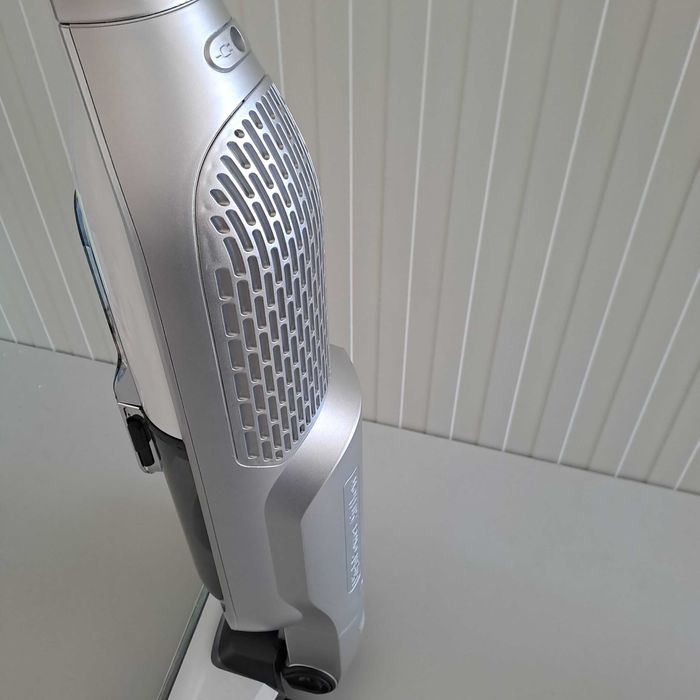 Aspirator vertical Bosch Athlet BCH6L2560 fără sac fara fir NEGOCIABIL