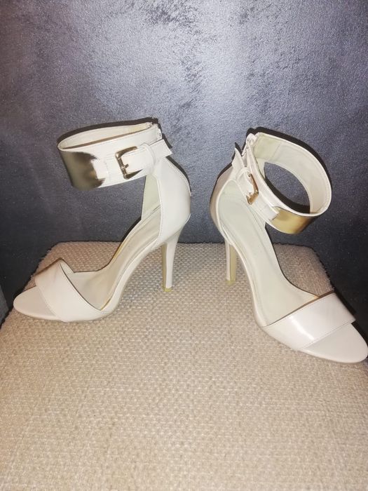 Sandale elegante nr. 37